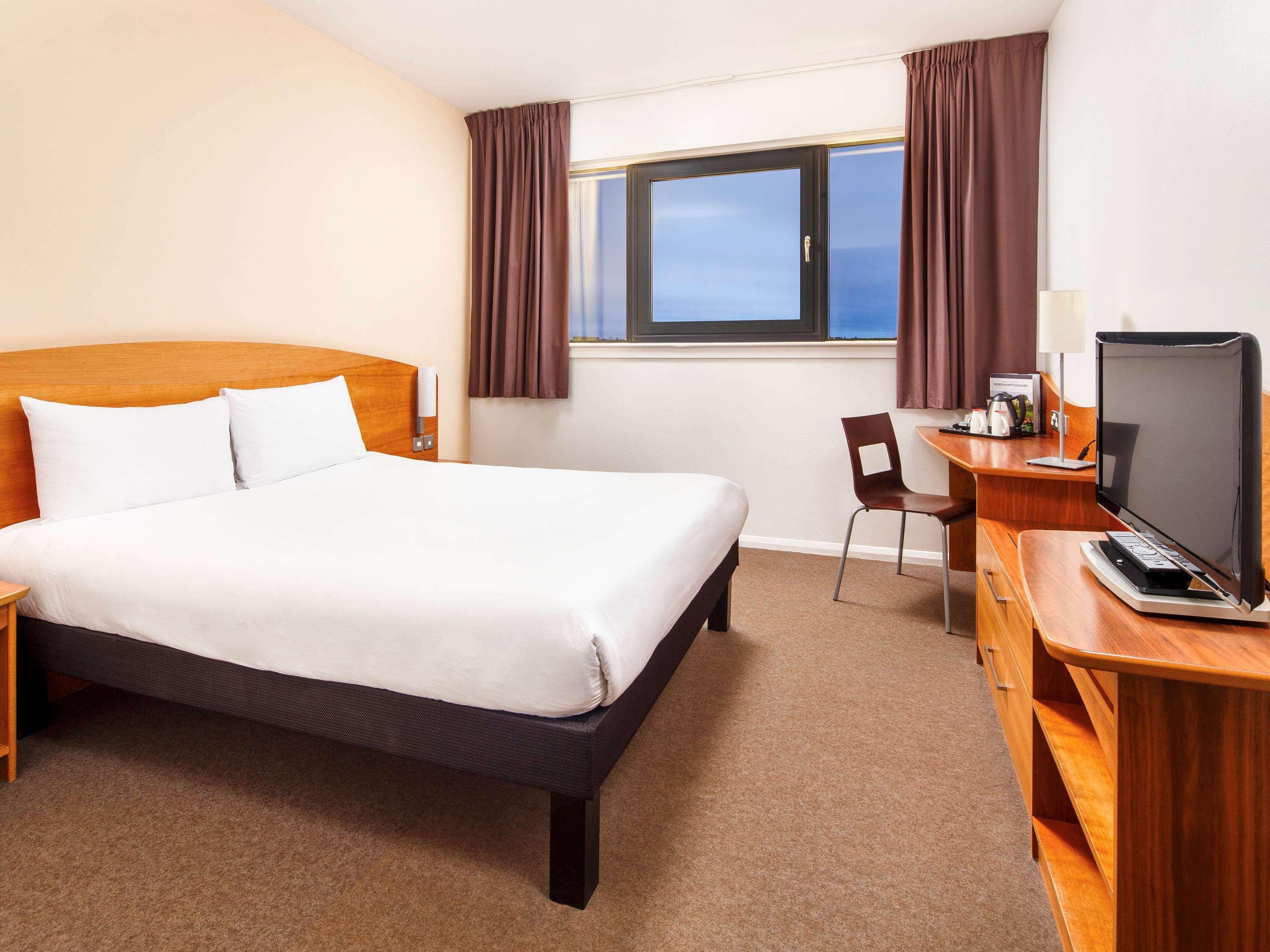 Ibis Hotel Northampton Centre Bagian luar foto