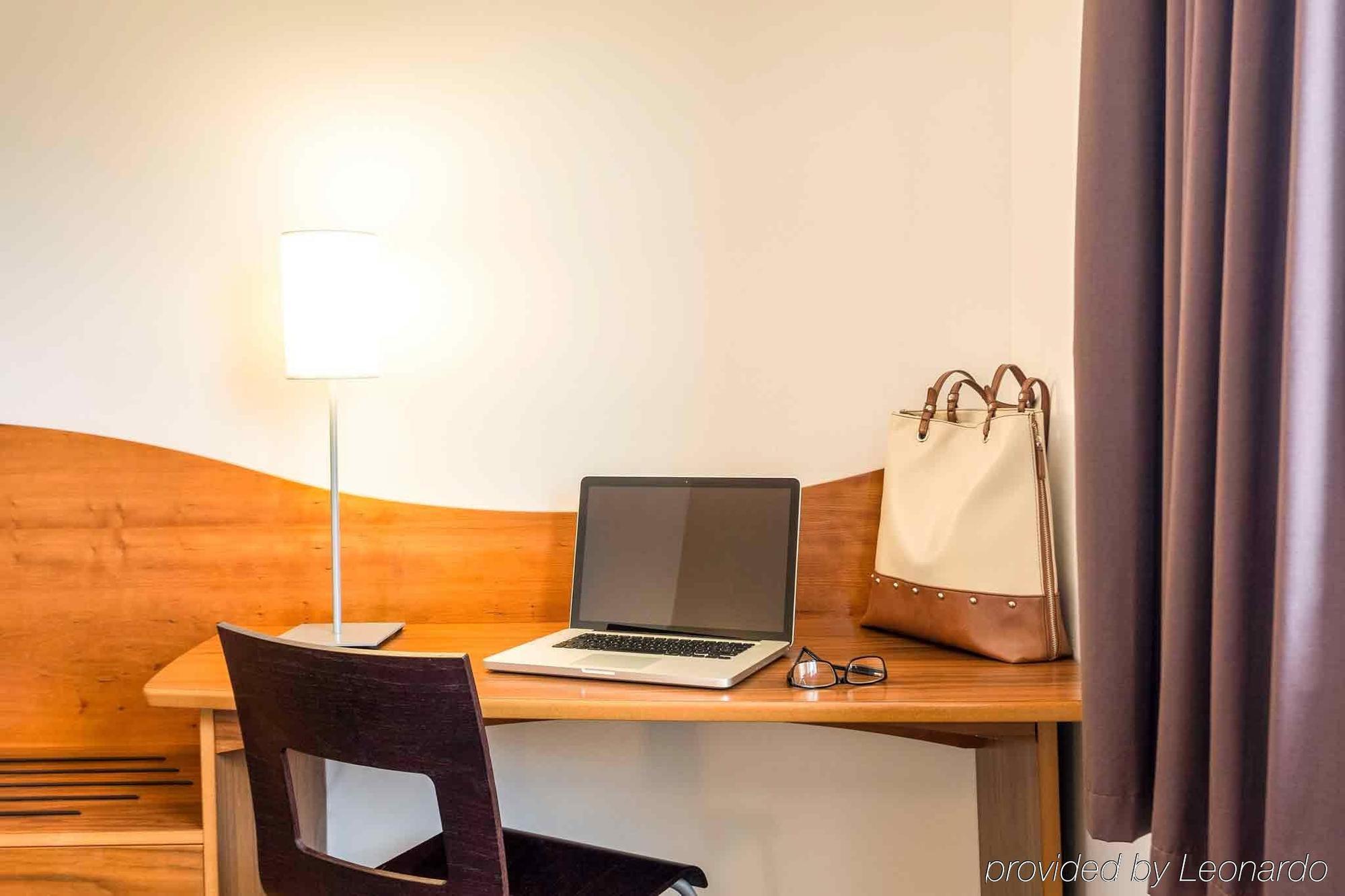 Ibis Hotel Northampton Centre Bagian luar foto
